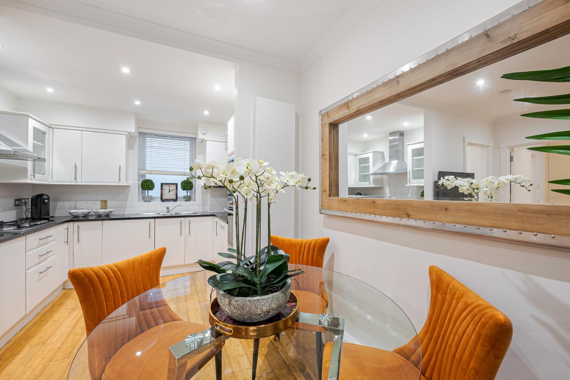 Chic Belgravia Hideaway With Private Patio 10 Mins To Harrods لندن المظهر الخارجي الصورة